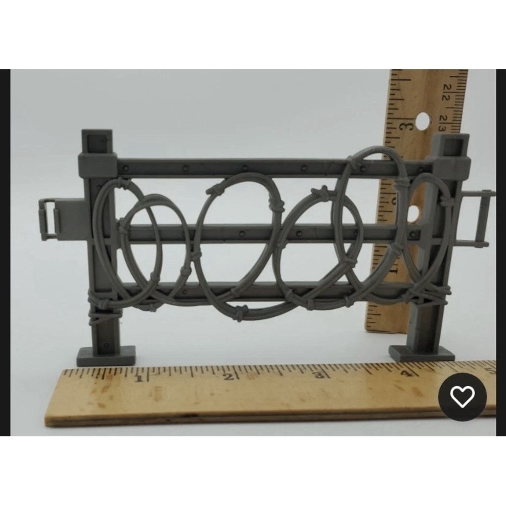 Chap Mei Barbed Wire Fence Barricade Panel Gray 1:18 for 3-3/4" Action Figure - Picture 4 of 4
